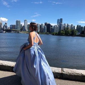 Meet your Posher, Avery